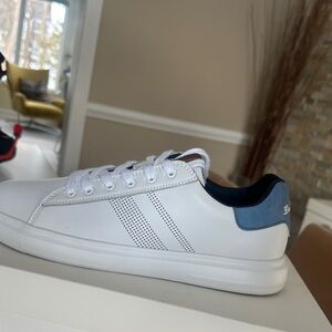 Ben Sherman Hardie White and Navy Sneakers